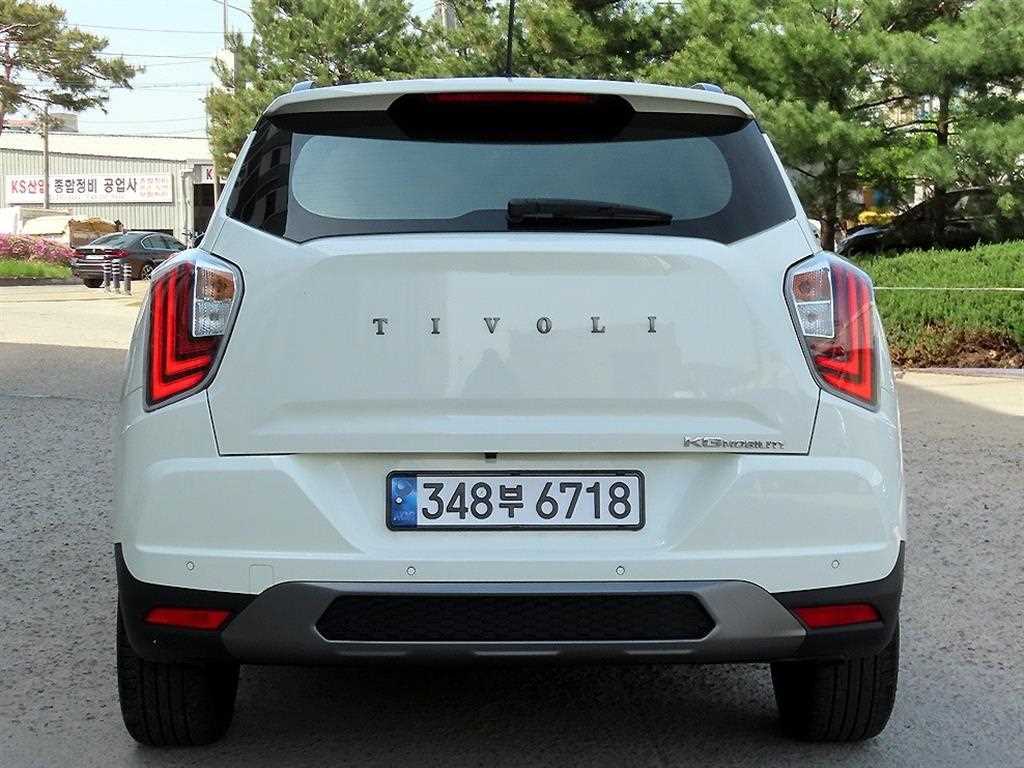Ssangyong Tivoli - Vista 4