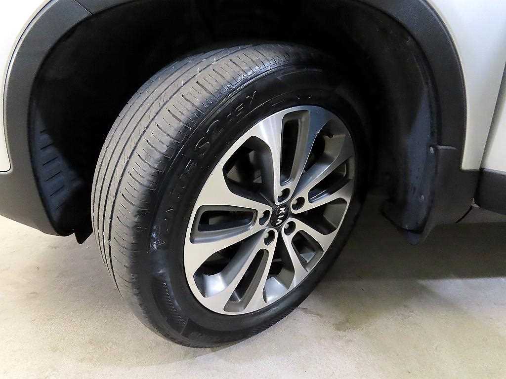 KIA Sorento 2013 Plateado - Importación desde Corea - HF Imports Iquique - Foto 19