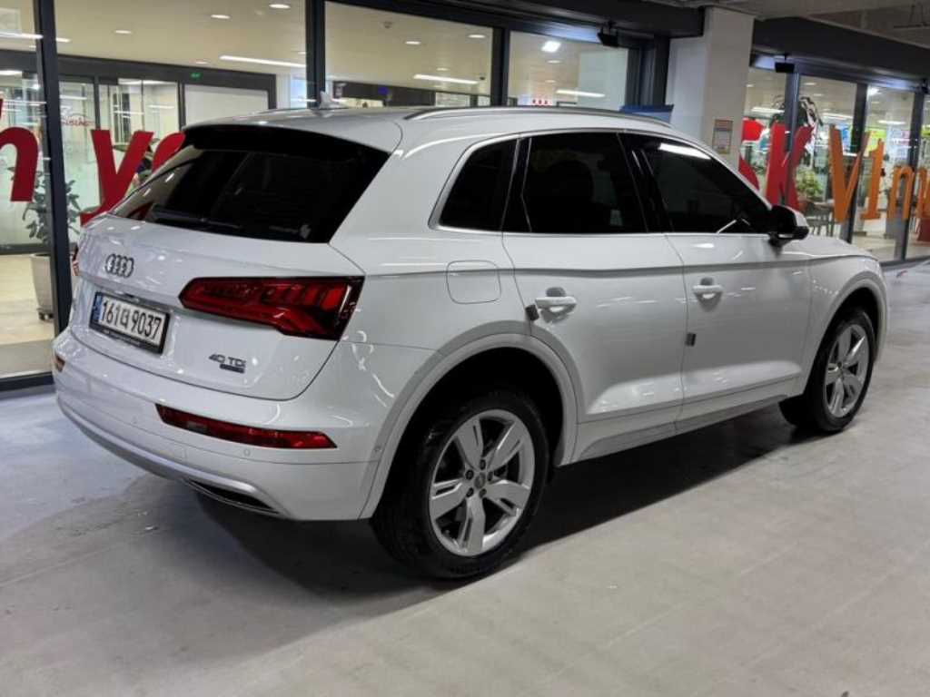 Audi Q5 - Vista 4