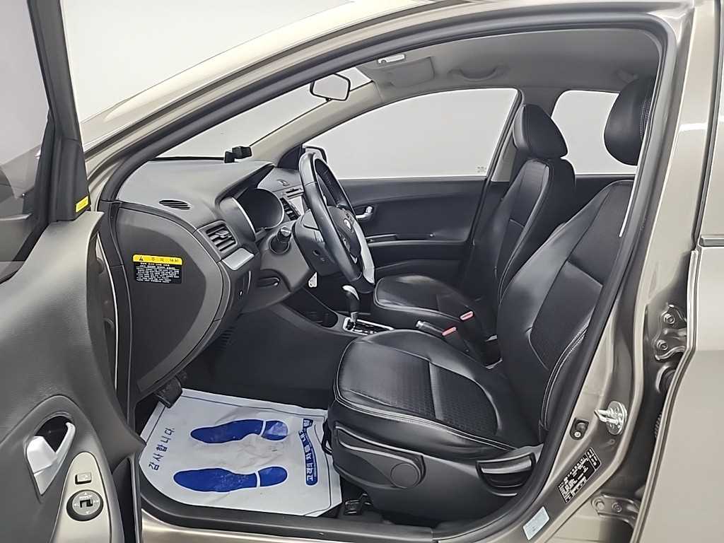 KIA Morning - Vista 11