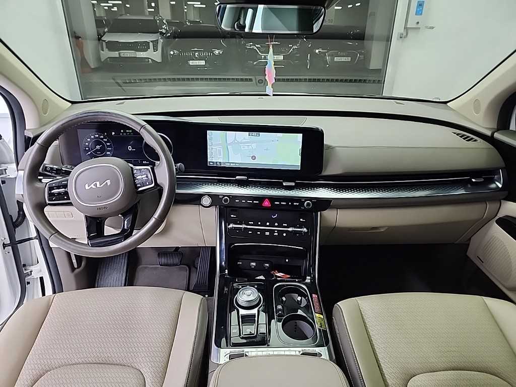 KIA Carnival - Vista 7
