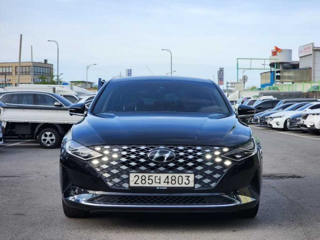 HYUNDAI Grandeur - Vista 3