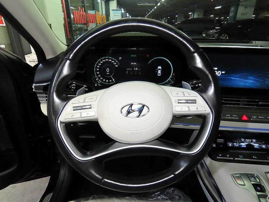 HYUNDAI Grandeur - Vista 8