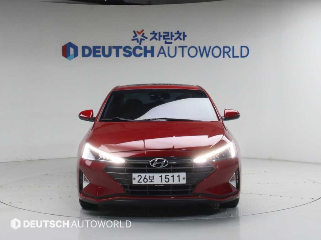 HYUNDAI Avante - Vista 3