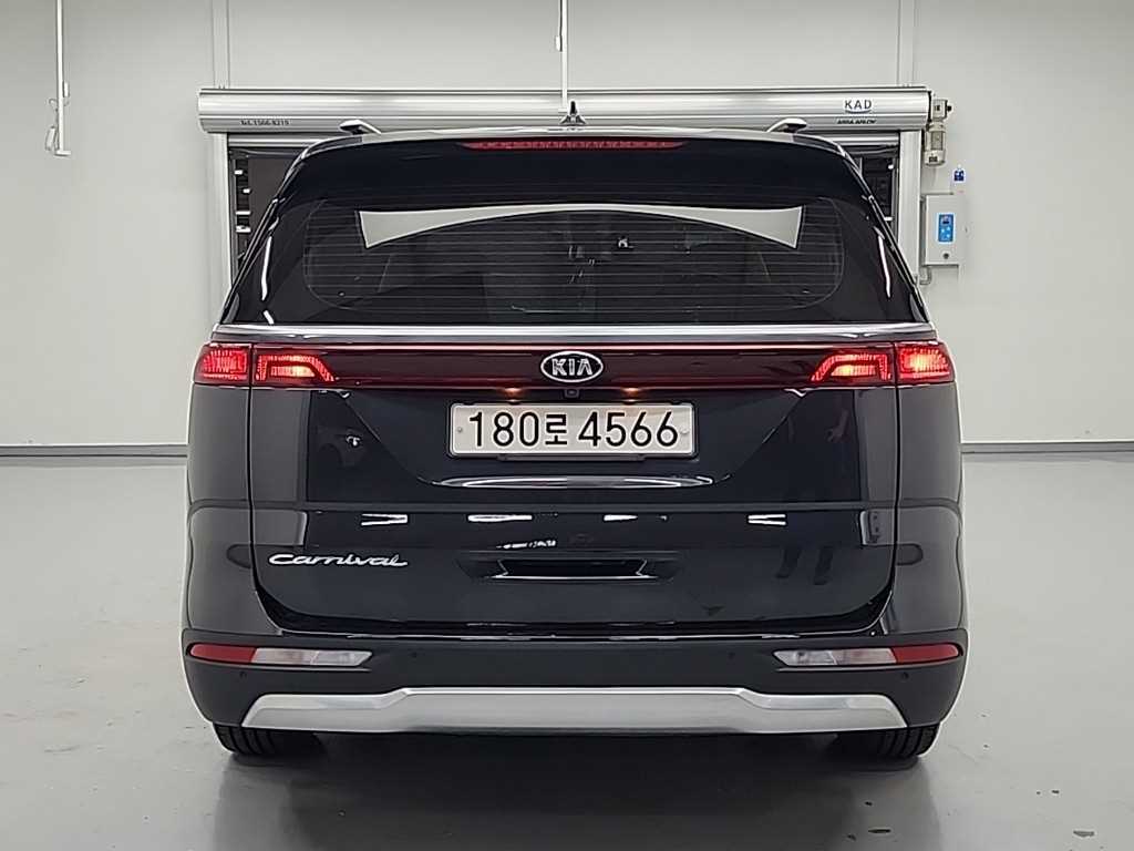 KIA Carnival - Vista 3
