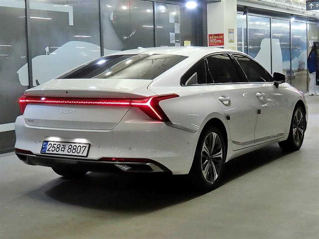 KIA K8 - Vista 4
