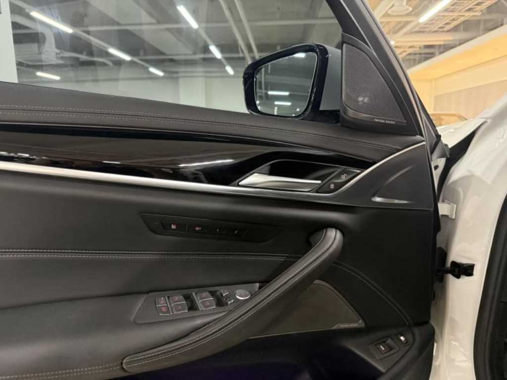 BMW 5 Series 2022 - Importación desde Corea - HF Imports Iquique - Foto 15