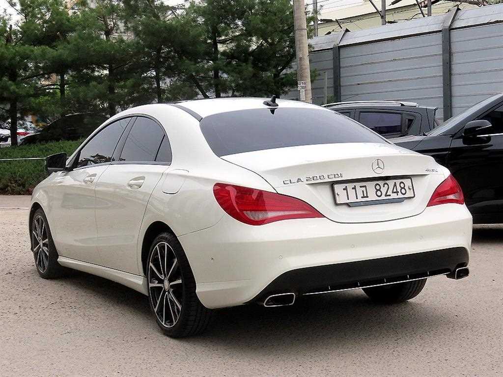 Mercedes Benz CLA Class - Vista 3