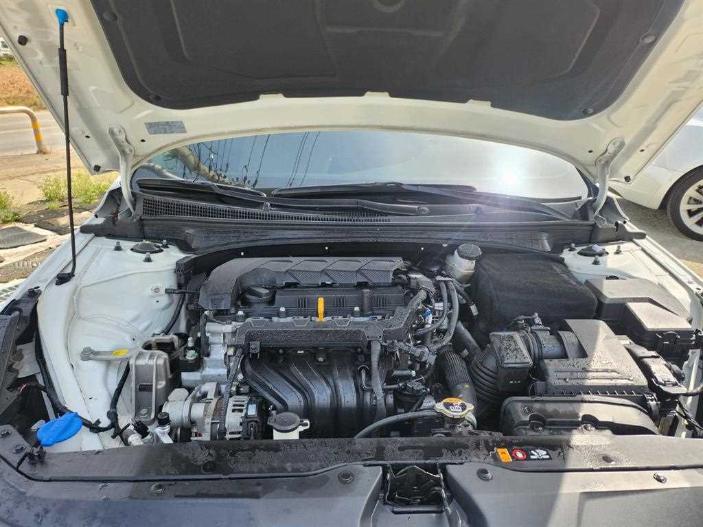 HYUNDAI Avante 2023 Blanco - Importación desde Corea - HF Imports Iquique - Foto 16
