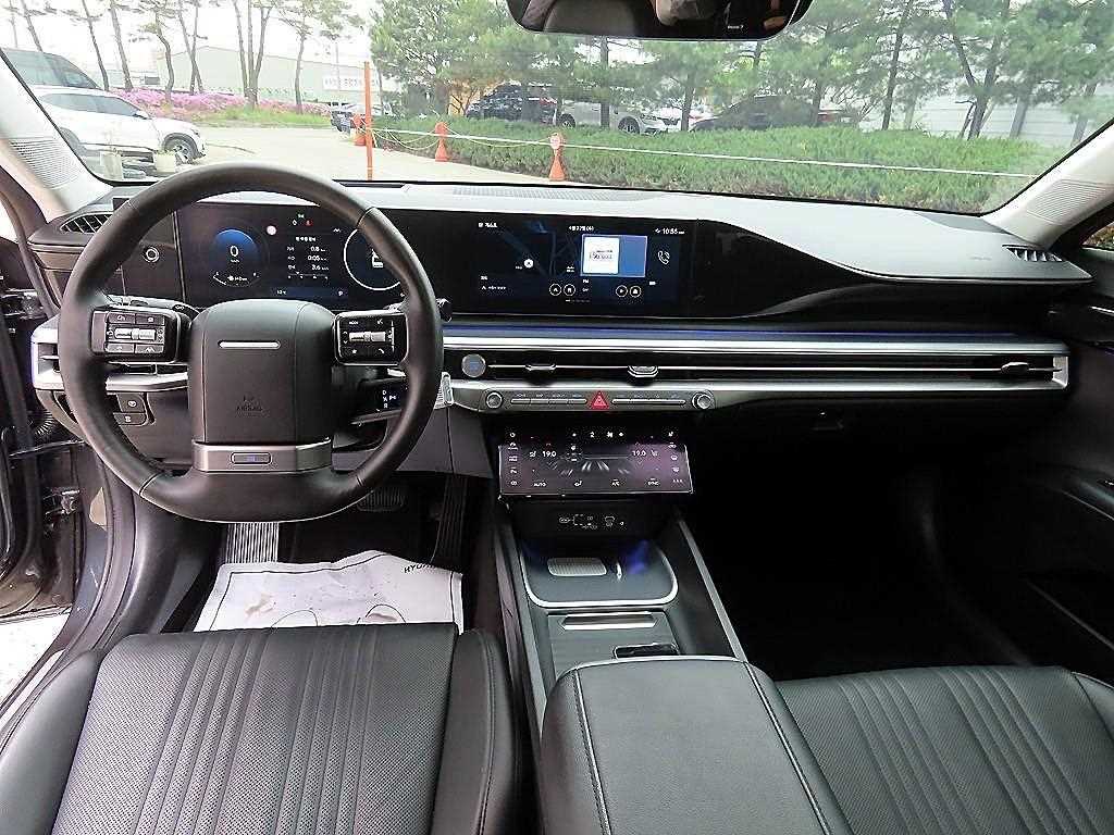 HYUNDAI Grandeur - Vista 7