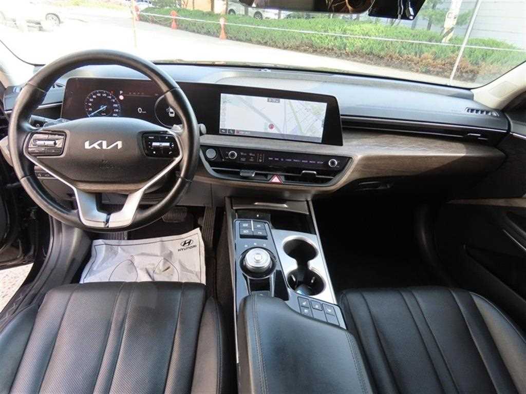KIA K8 - Vista 9