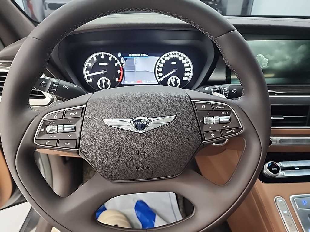 Genesis G90 - Vista 10