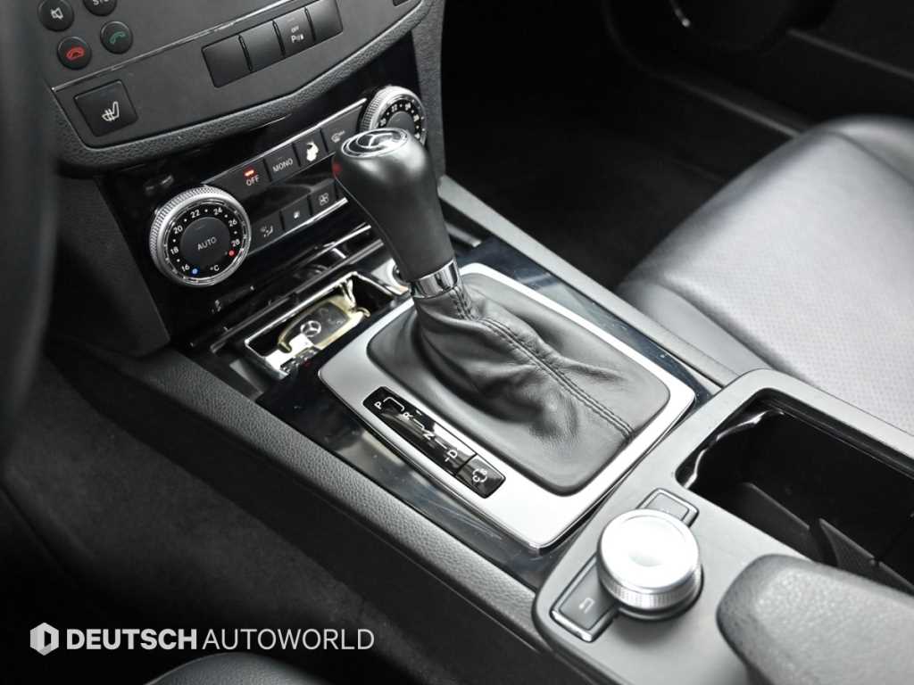 Mercedes Benz C Class - Vista 9