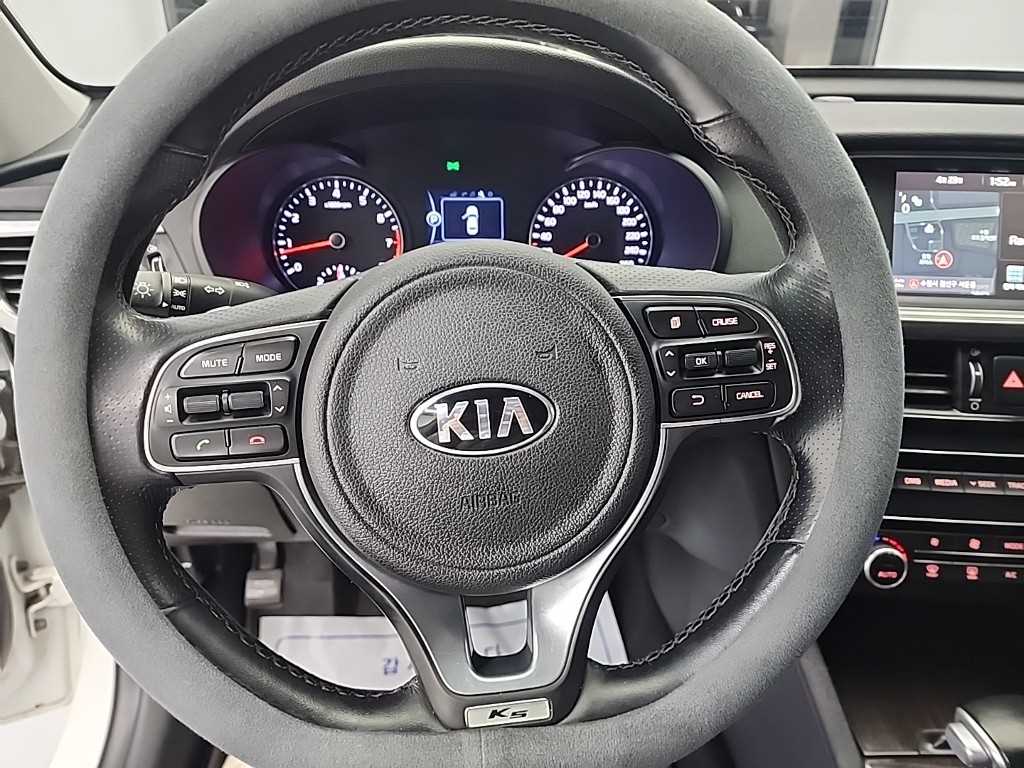 KIA K5 - Vista 9