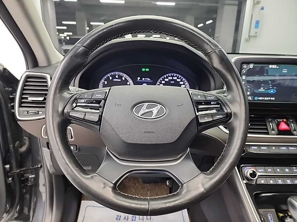 HYUNDAI Grandeur - Vista 9