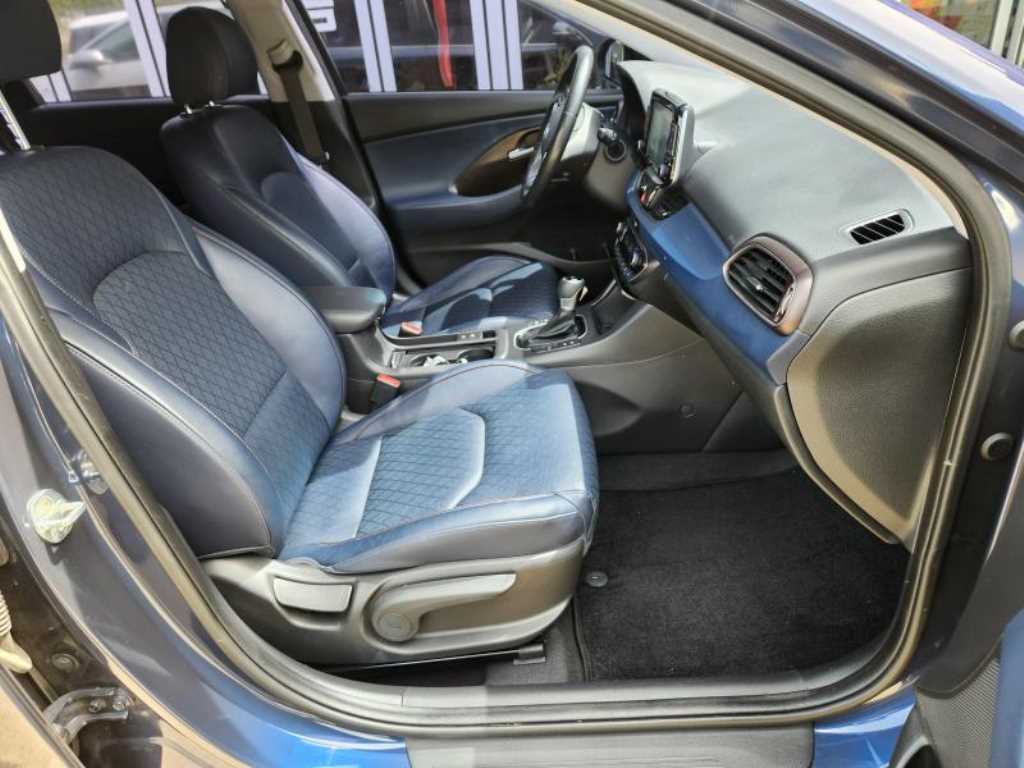 HYUNDAI i30 - Vista 8