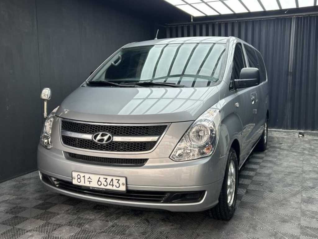 HYUNDAI Starex - Vista 4