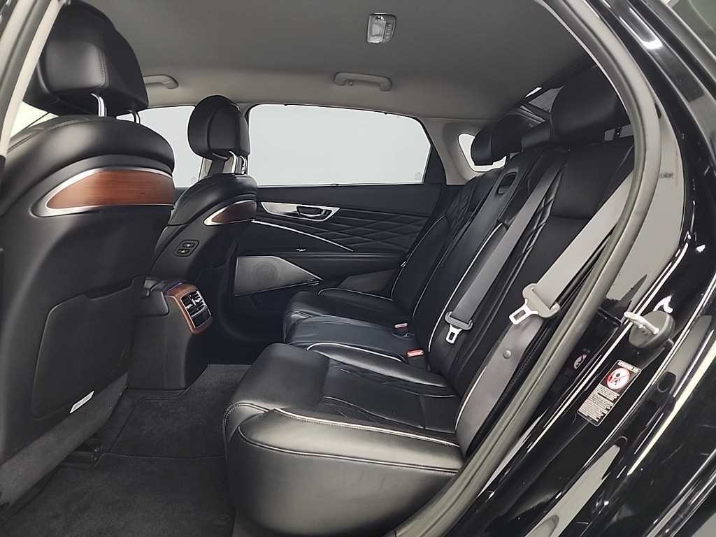 KIA K9 - Vista 12