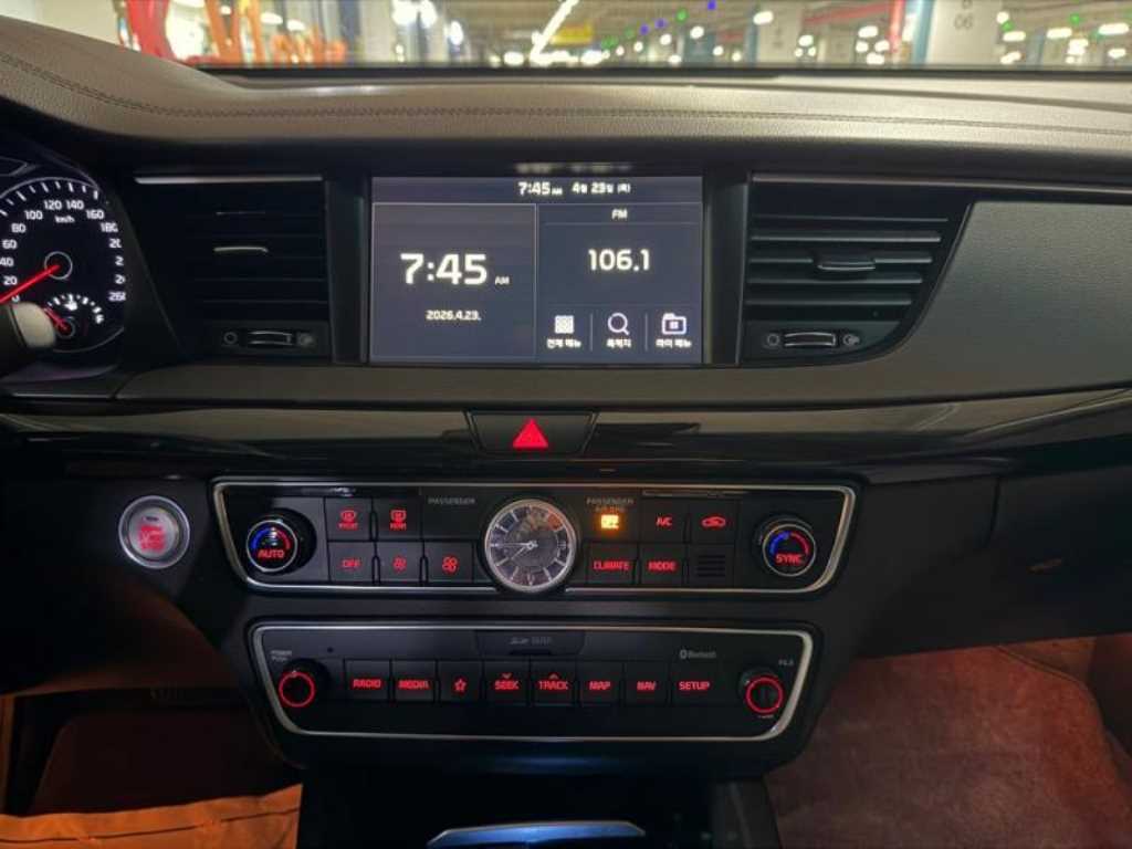 KIA K7 - Vista 10