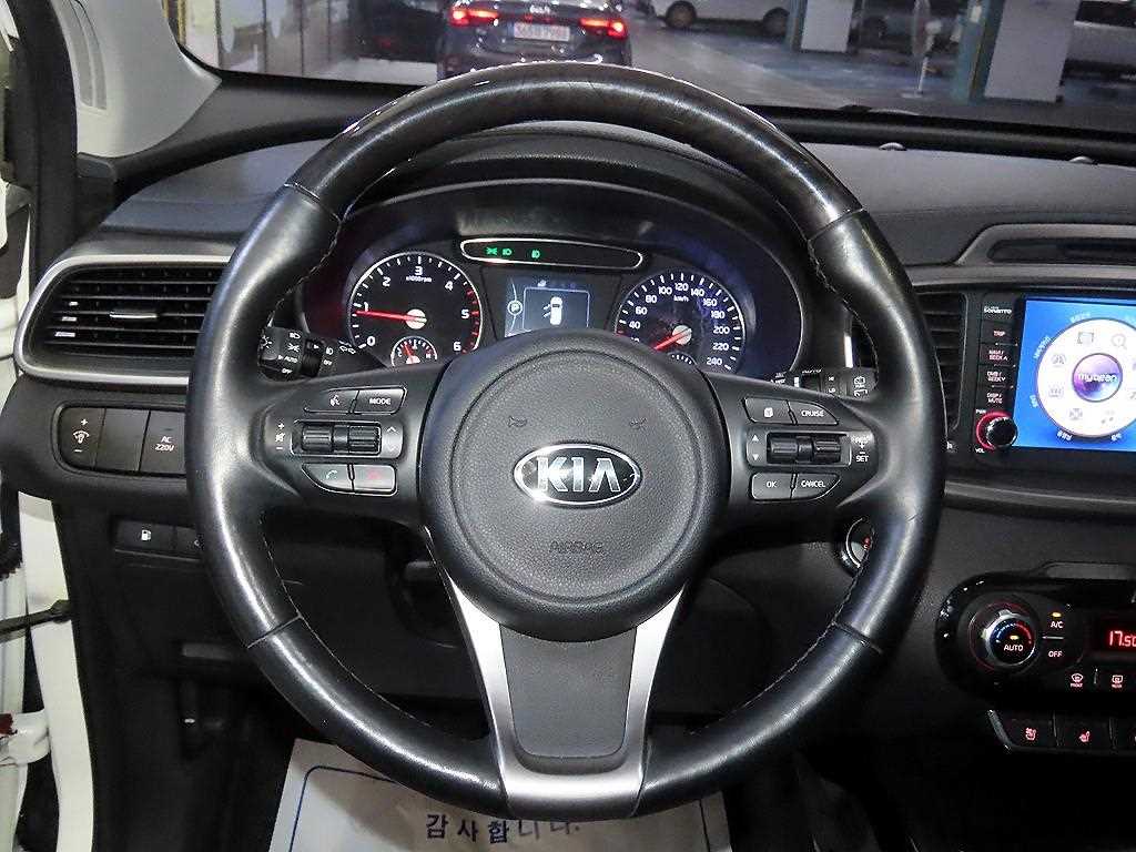 KIA Sorento - Vista 8