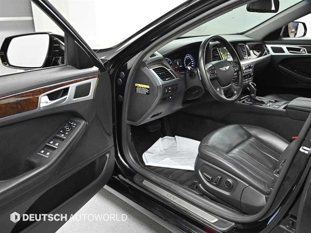 HYUNDAI Genesis - Vista 11