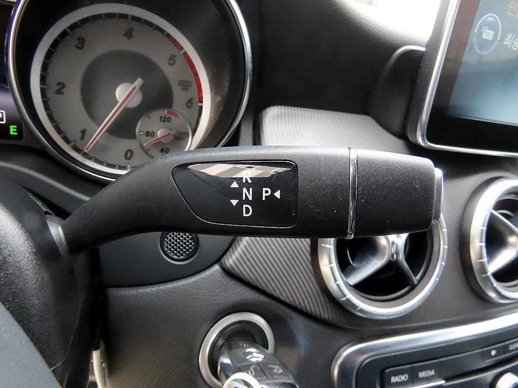 Mercedes Benz CLA Class - Vista 10