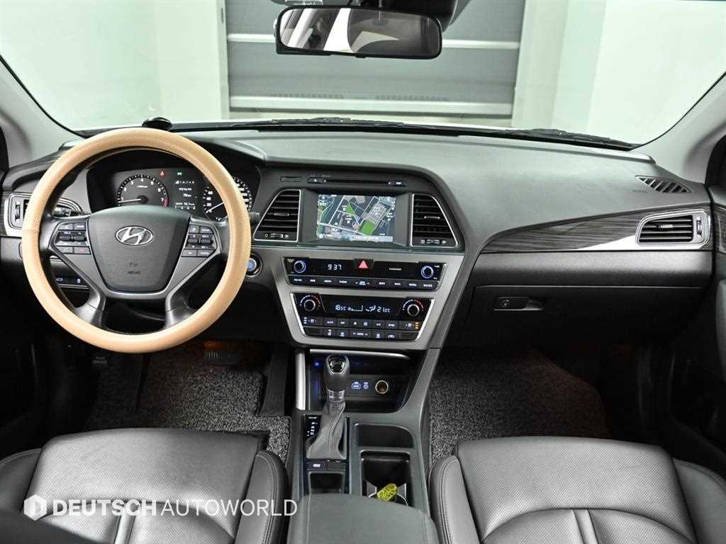 HYUNDAI Sonata - Vista 7