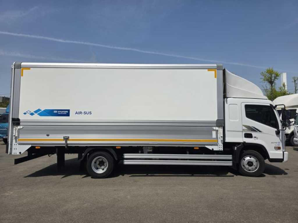 medium and large cargo truck - Vista 5
