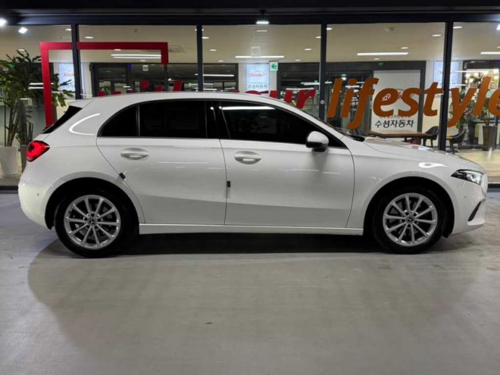 Mercedes Benz A Class - Vista 3