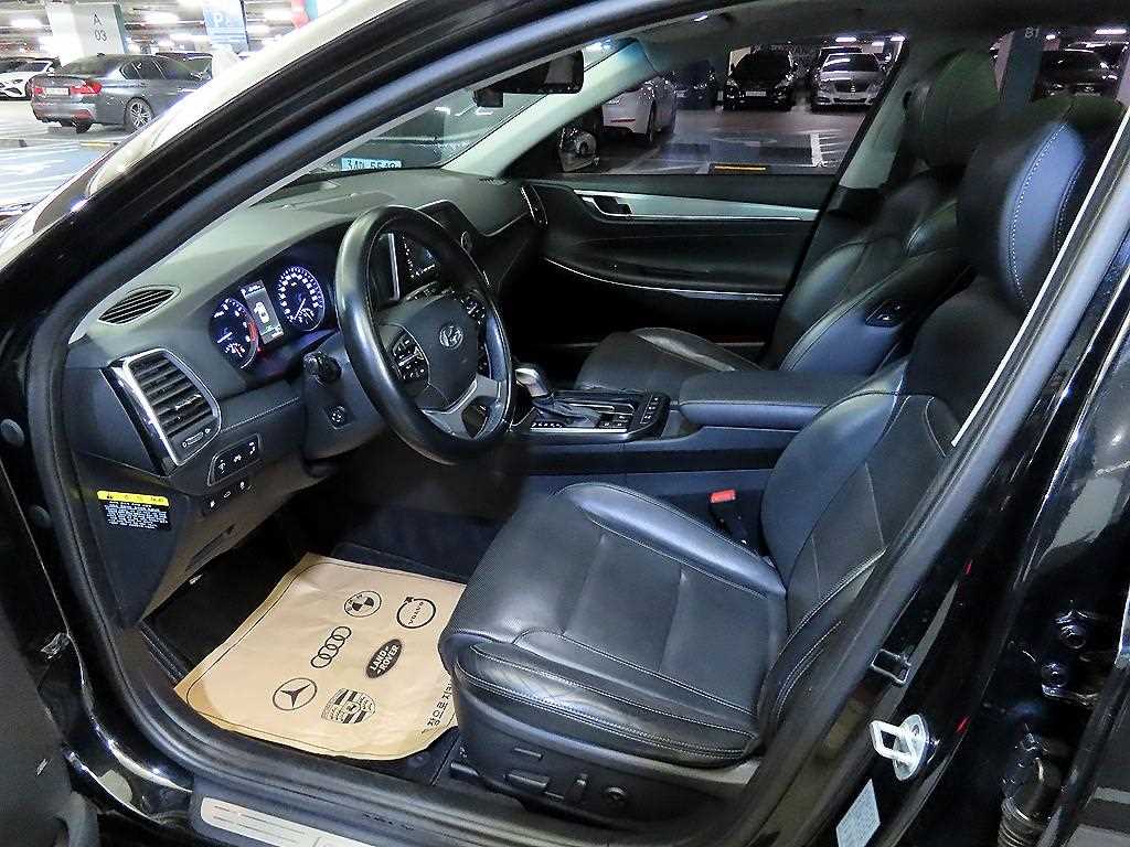 HYUNDAI Grandeur - Vista 6