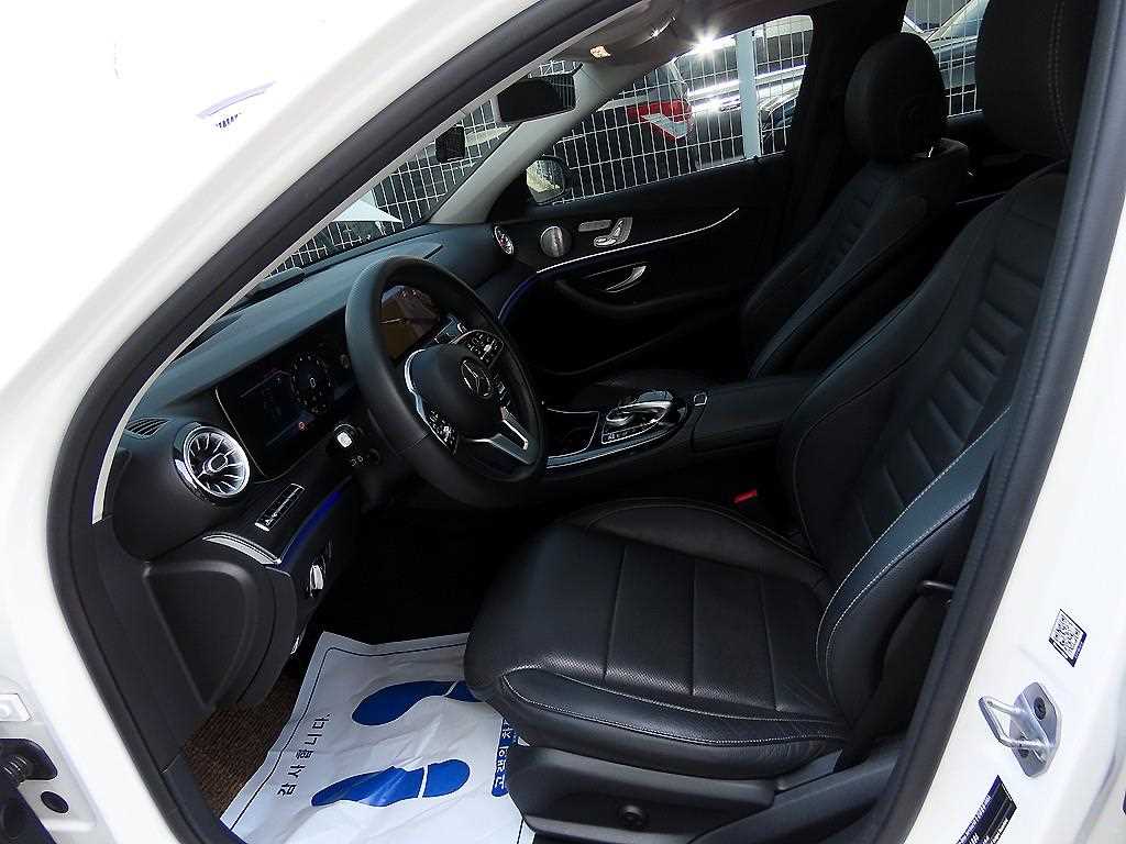 Mercedes Benz E class - Vista 5