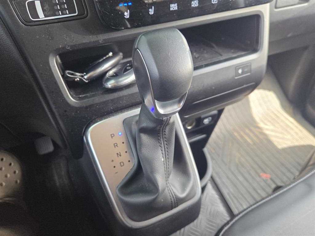 HYUNDAI Staria 2025 Negro - Importación desde Corea - HF Imports Iquique - Foto 18