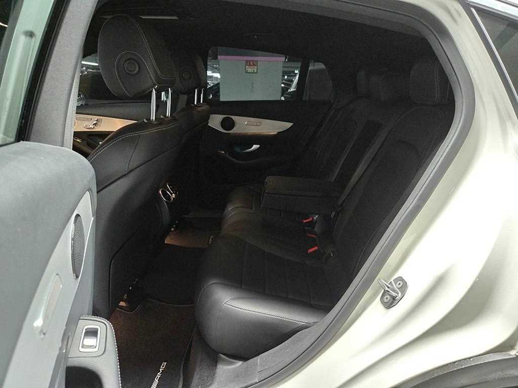 Mercedes Benz GLC Class - Vista 6