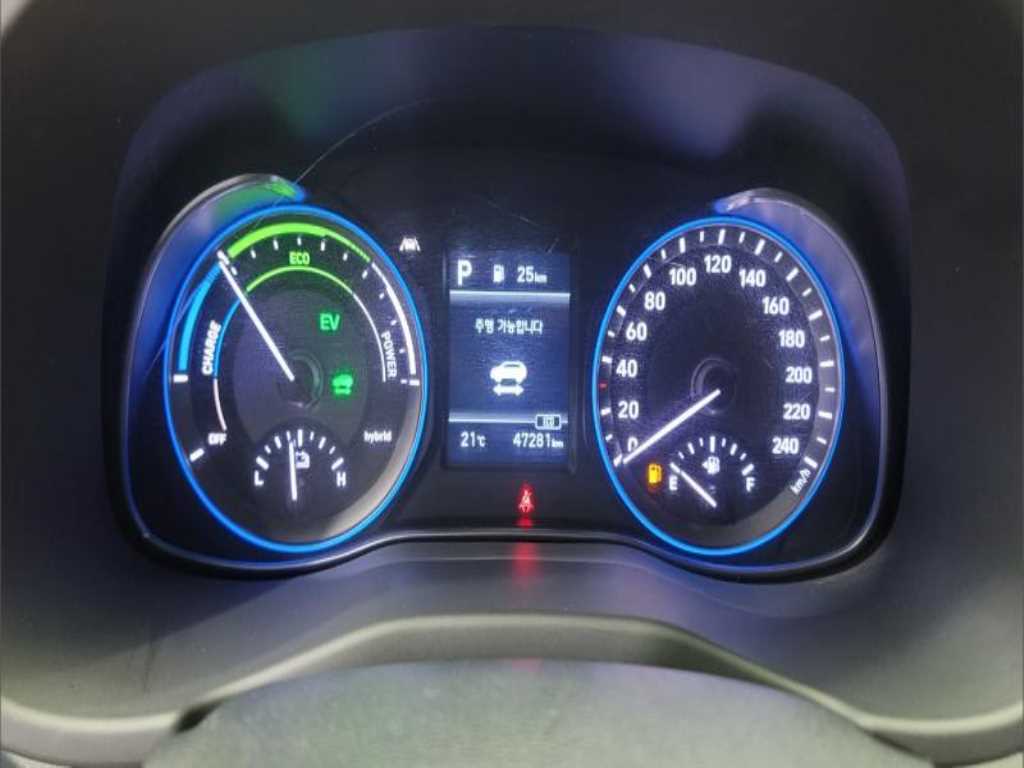 HYUNDAI Kona - Vista 5