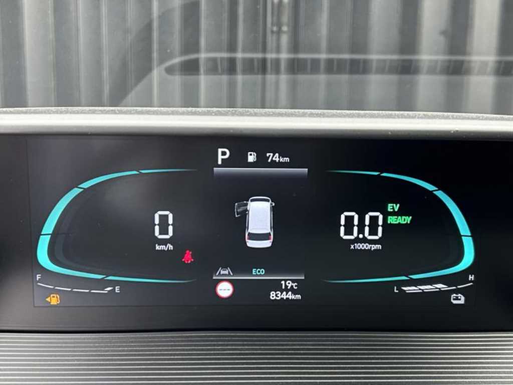 HYUNDAI Staria 2025 Negro - Importación desde Corea - HF Imports Iquique - Foto 16