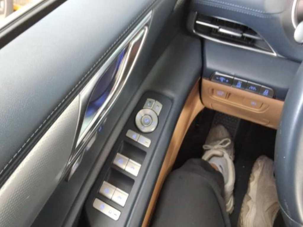 Genesis GV80 - Vista 3