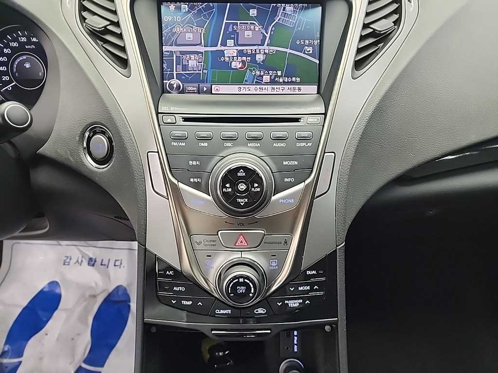 HYUNDAI Grandeur - Vista 11