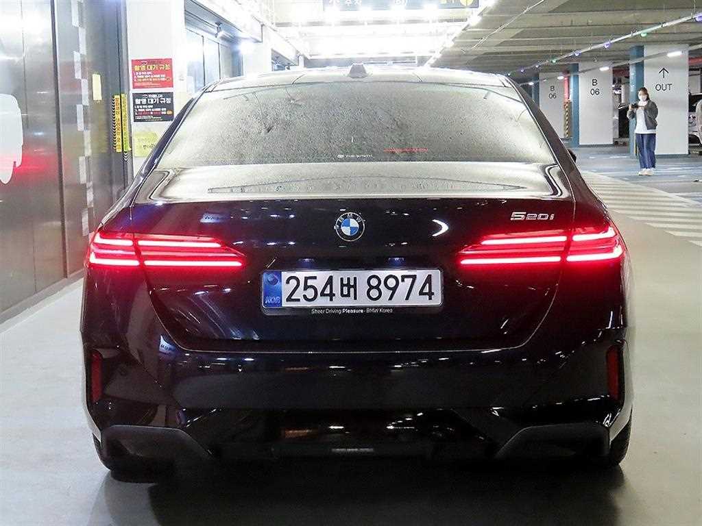 BMW 5 Series - Vista 5