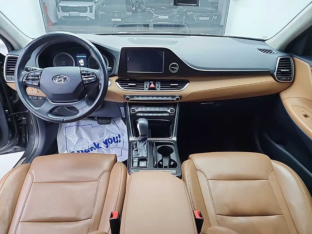 HYUNDAI Grandeur - Vista 7