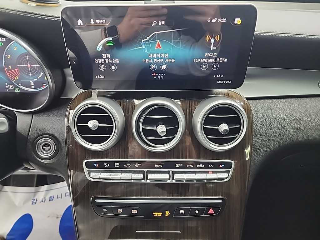 Mercedes Benz GLC Class - Vista 10