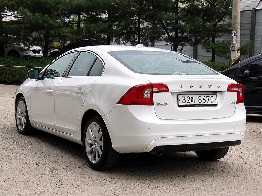 Volvo S60 - Vista 3