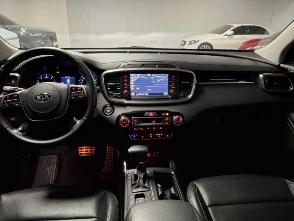 KIA Sorento - Vista 7
