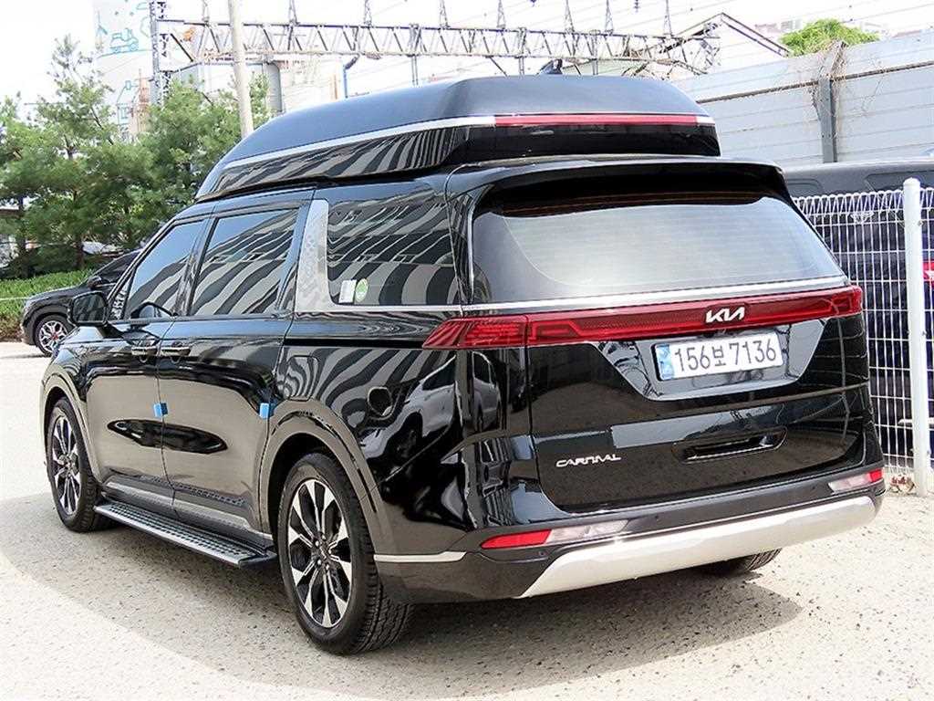 KIA Carnival - Vista 3