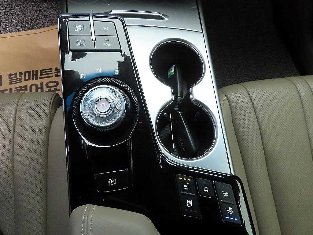 KIA K8 - Vista 10