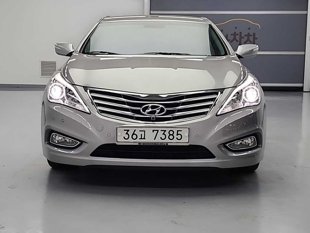 HYUNDAI Grandeur - Vista 3