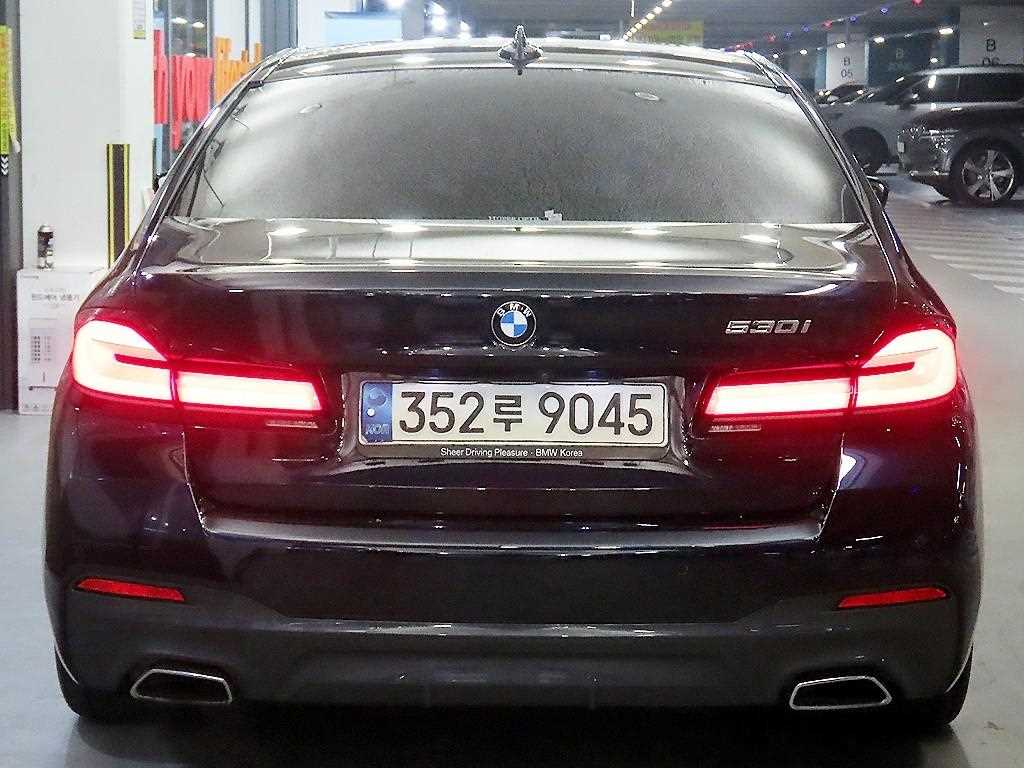BMW 5 Series - Vista 5