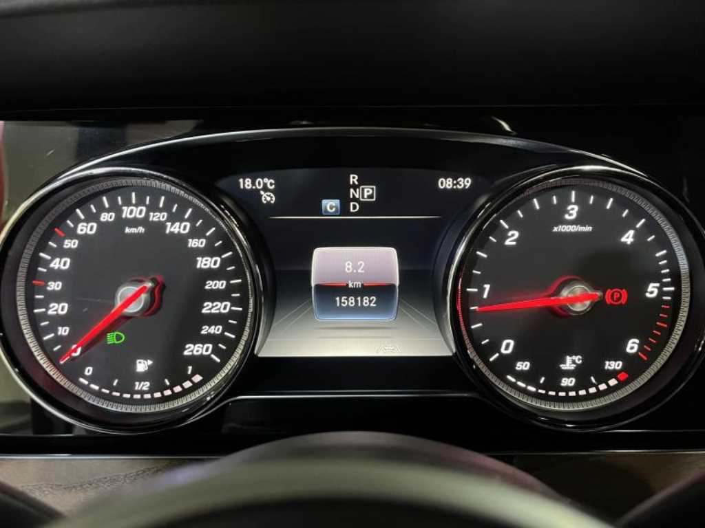 Mercedes Benz E class - Vista 10