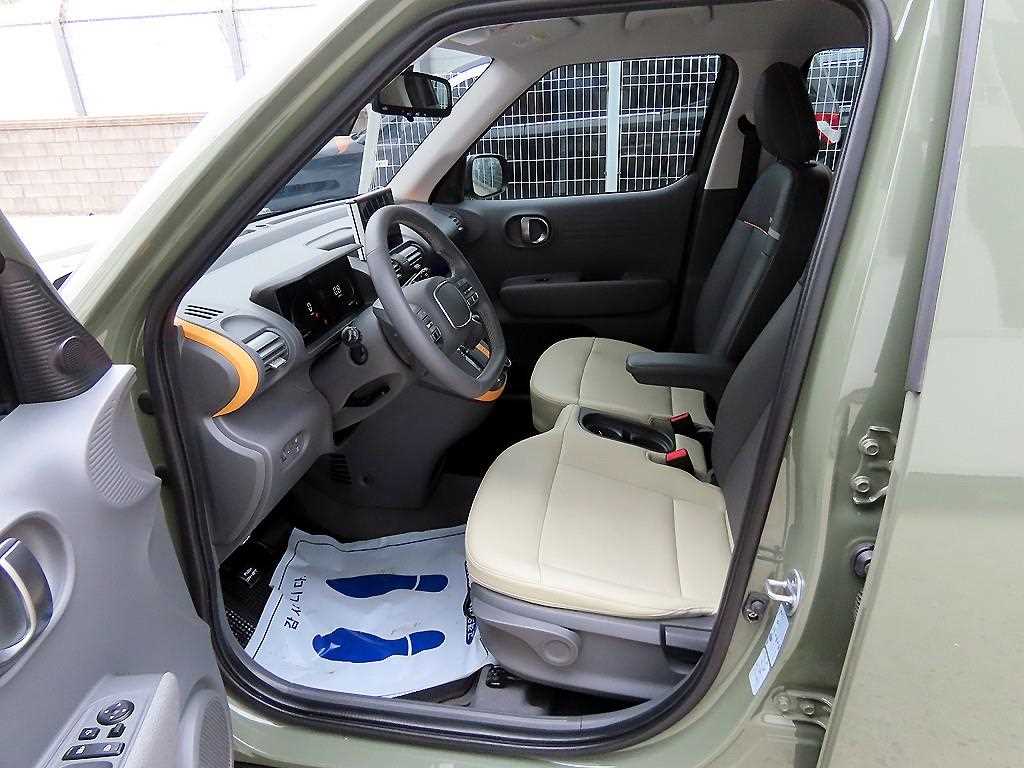 HYUNDAI Casper - Vista 5