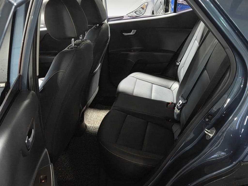 KIA Stonic - Vista 11