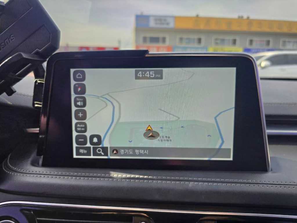 Genesis G70 - Vista 10